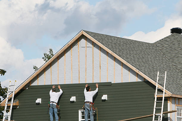 Professional Siding technician working in Hickory, NC